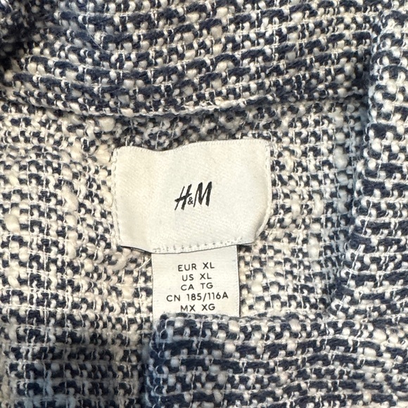 Blue and White Button-Up Shirt and Shorts Set by H&M - Picture 3 of 9